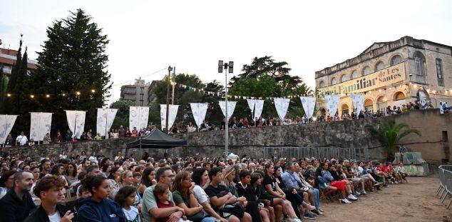 La Llar Cabanelles amb l'Espai Familiar de Les Santes La Llar Cabanelles amb l'Espai Familiar de Les Santes