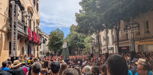 Finalment sí, la Geganta va tancar la dormida 'pròpia' del 28 al migdia. Finalment sí, la Geganta va tancar la dormida 'pròpia' del 28 al migdia.