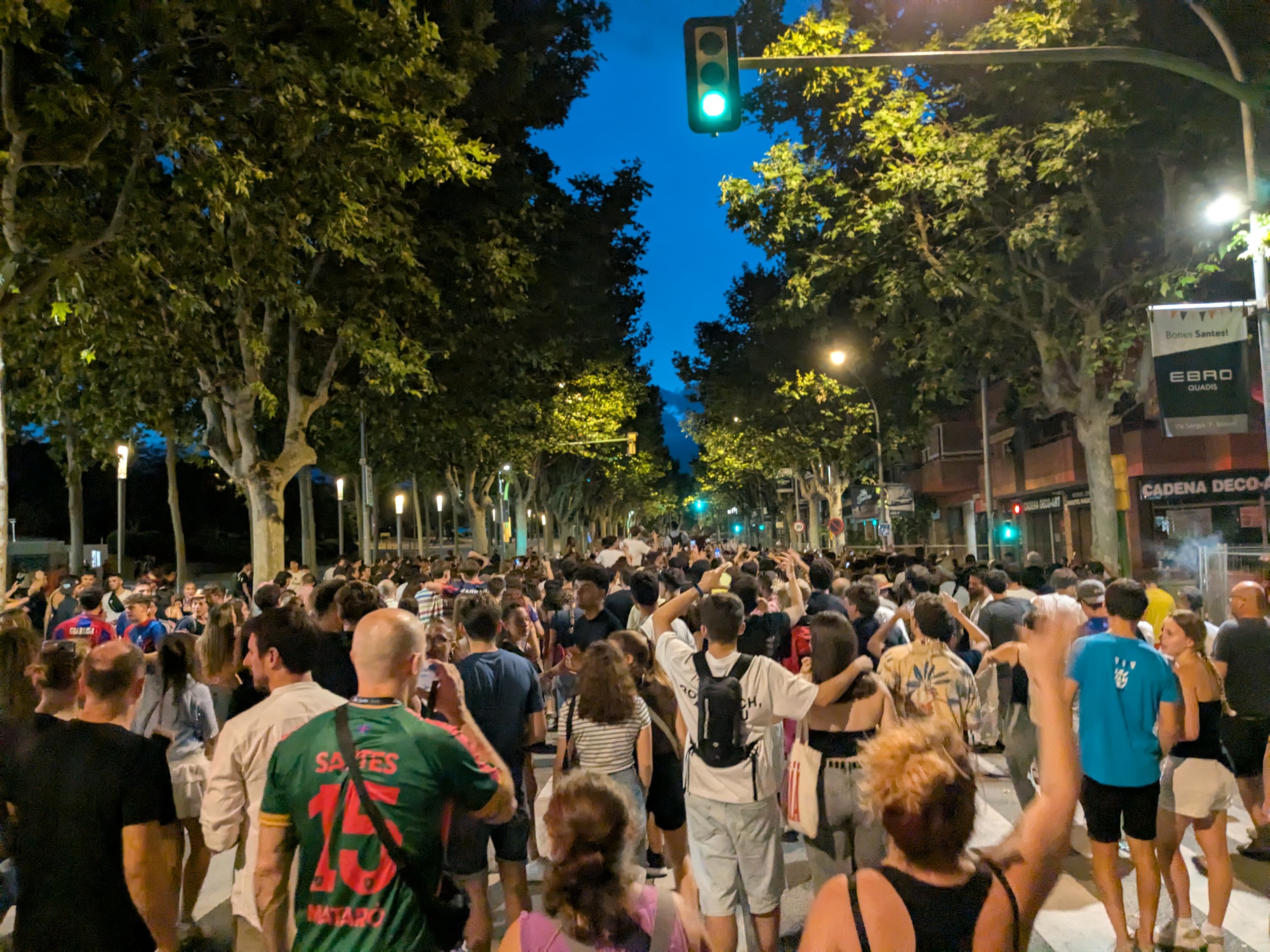 L'Albada de Les Santes pel camí de la Geganta. Foto: Cugat C. L'Albada de Les Santes pel camí de la Geganta. Foto: Cugat C.
