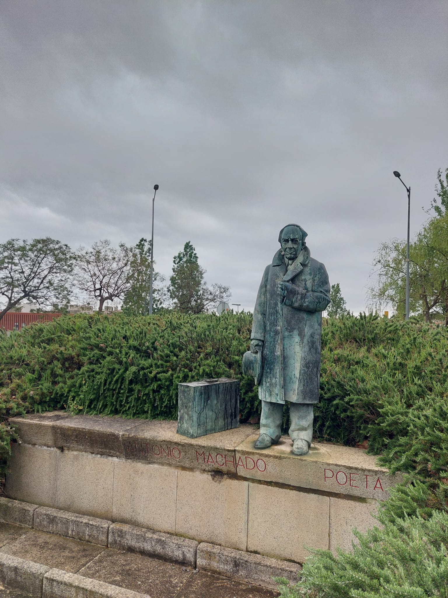 Monument a Antonio Machado al barri de Cirera. Foto: Miguel Guillén, 2022