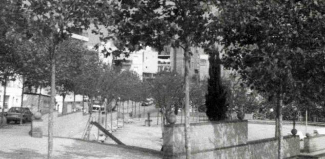 1985 Plaça Antonio Machado Vilardell