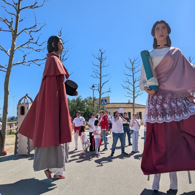 Els gegants de Sant Vicenç, en acció