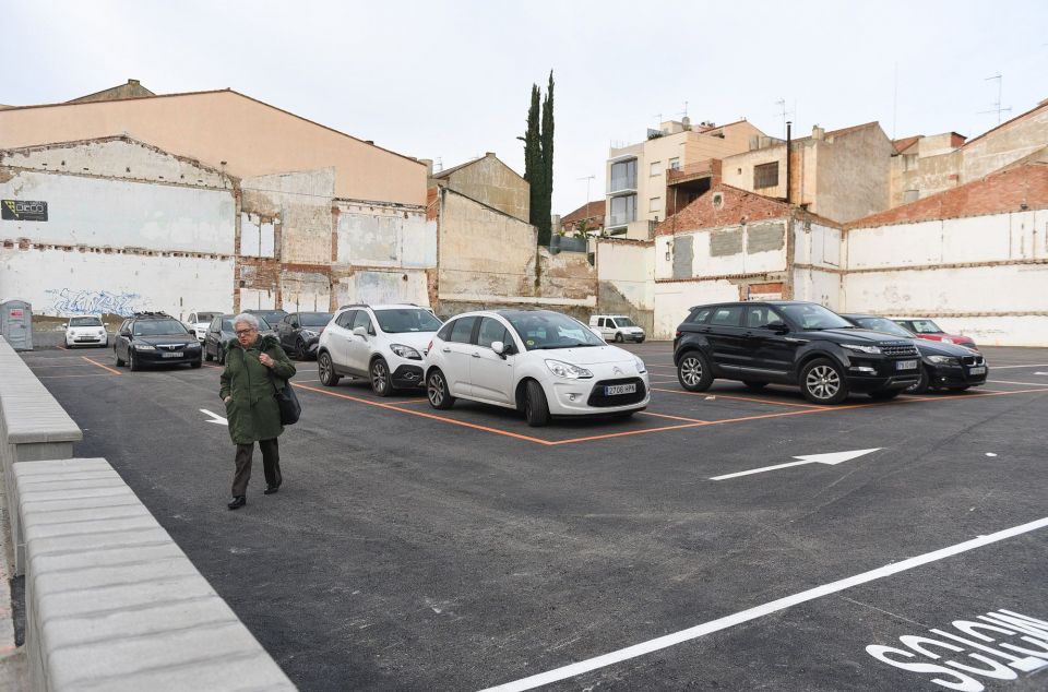 Zona taronja al carrer Biada