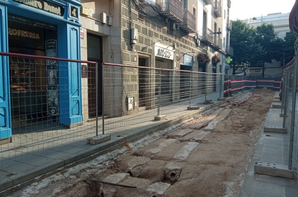 Tombes romanes al carrer Sant Josep Tombes romanes al carrer Sant Josep