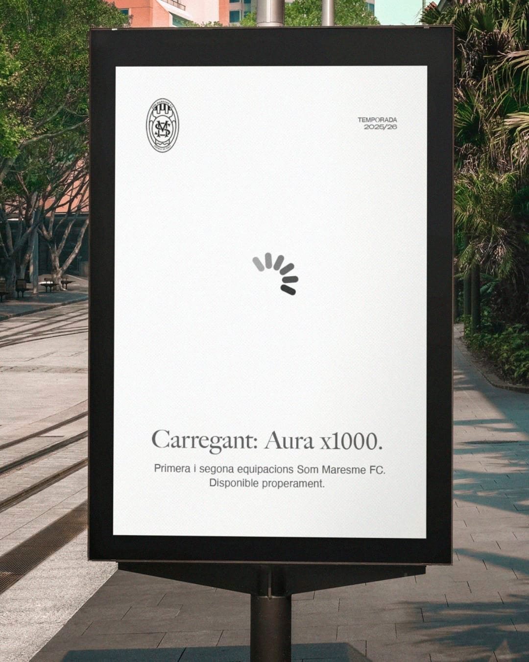 Imatge promocional de la samarreta del club.