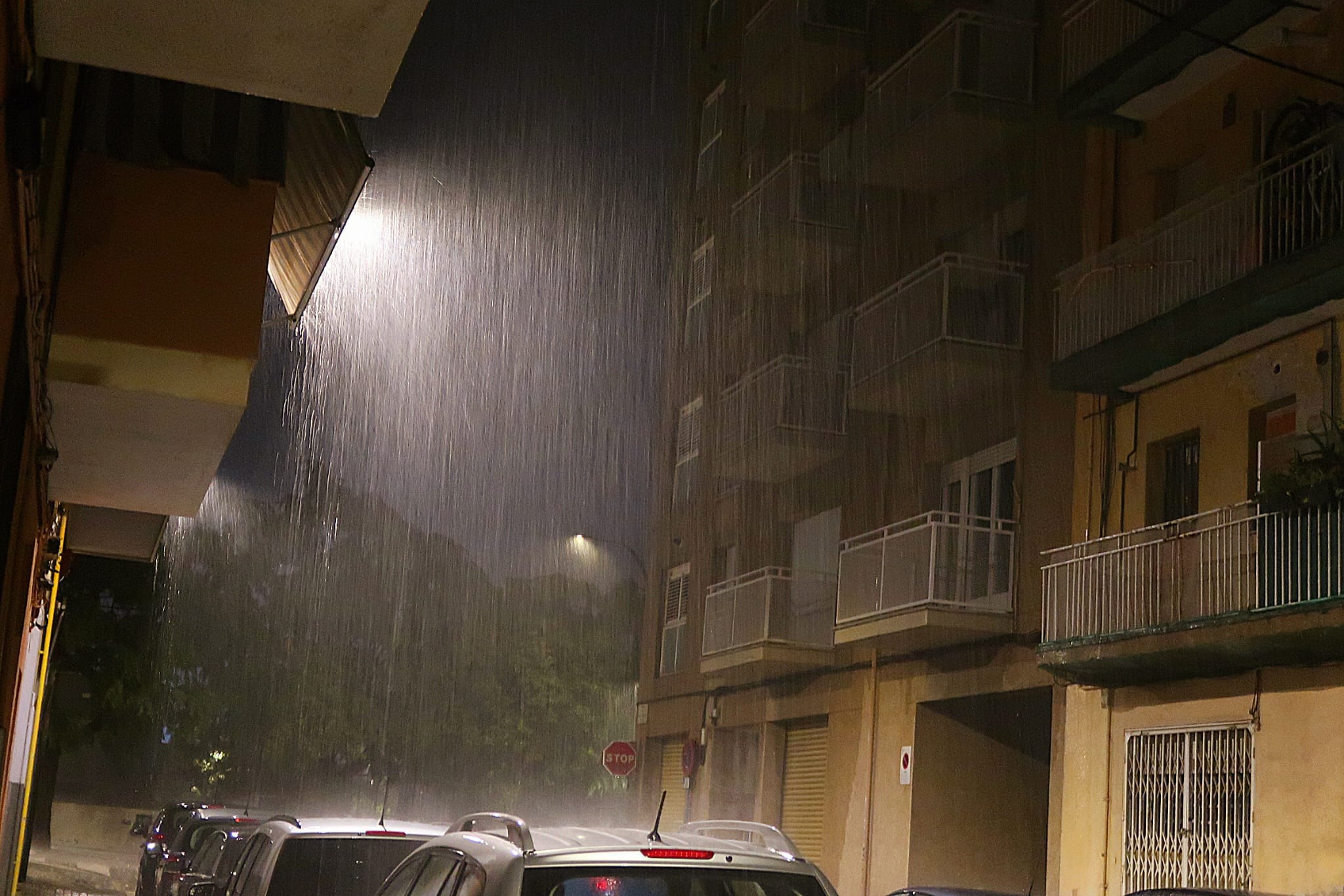 pluja al barri de Rocafonda