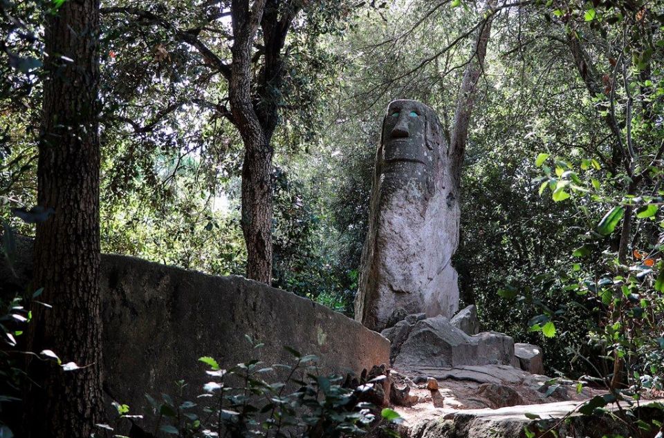 Bosc Encantat d'Òrrius, el Moai. Foto: Clemens Schmillen