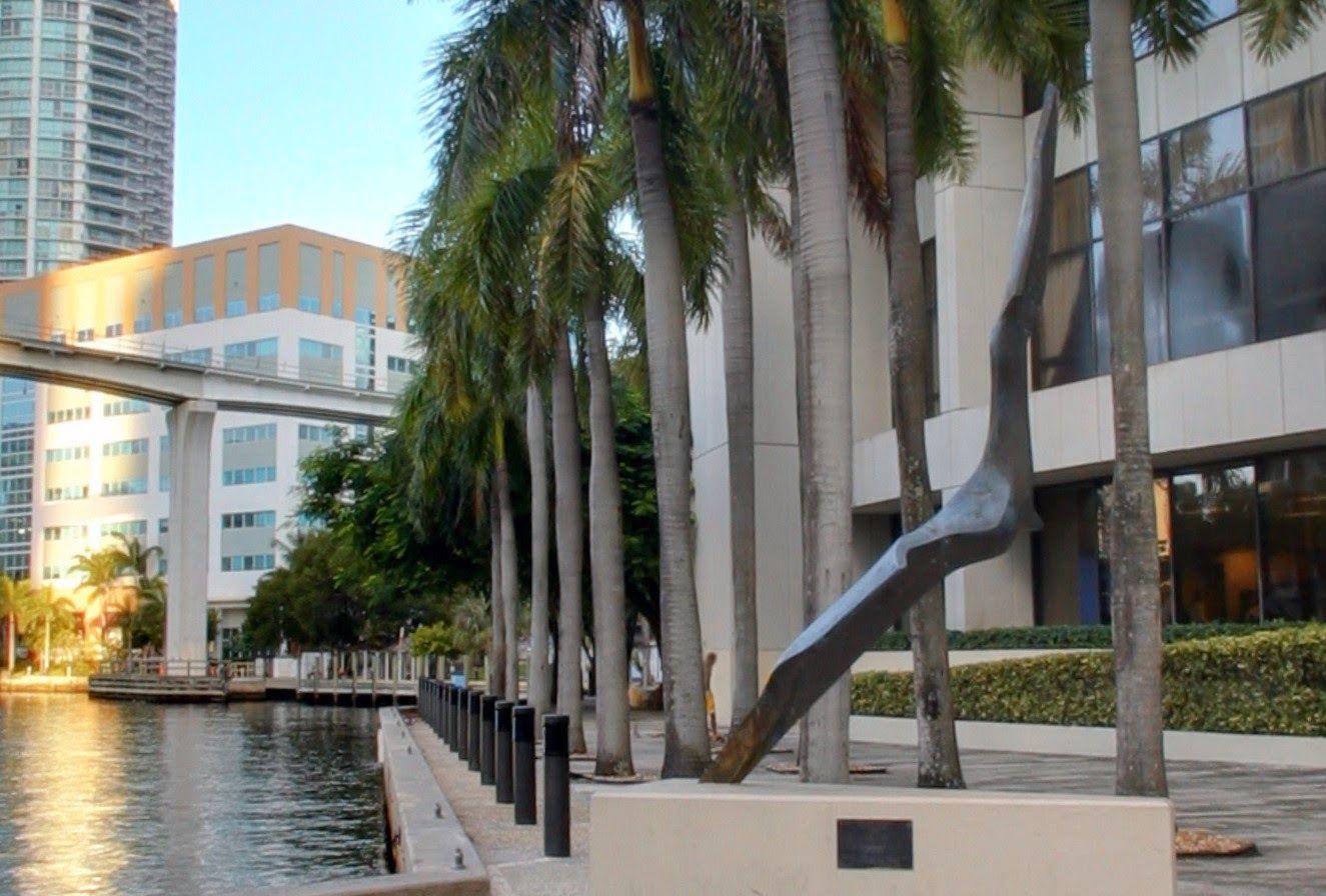 L'escultura 'Bird in flight' de l'artista mataroní Perecoll a Miami