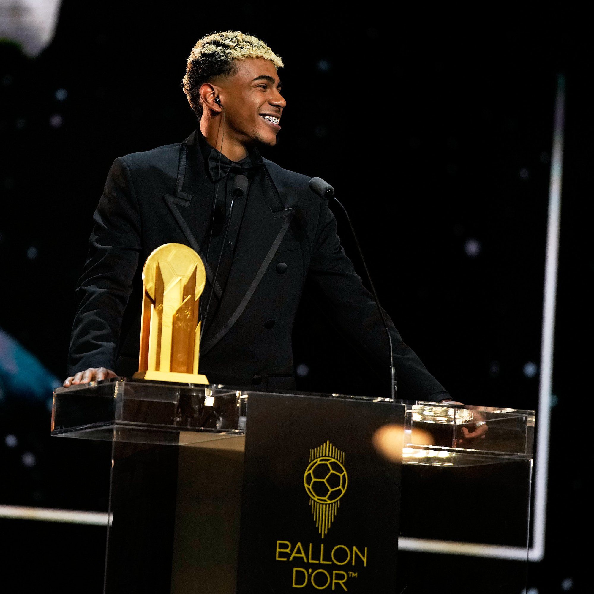 Lamine Yamal con su segundo premio Kopa Foto FCB