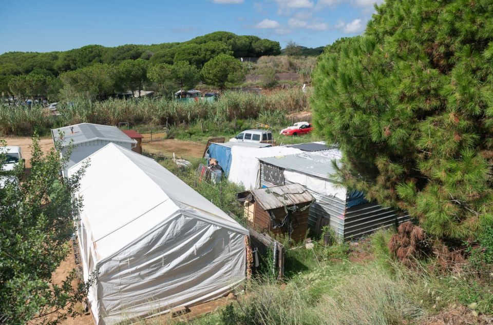 Asentamiento ilegal, camping, desalojo. Foto: R.Gallofré