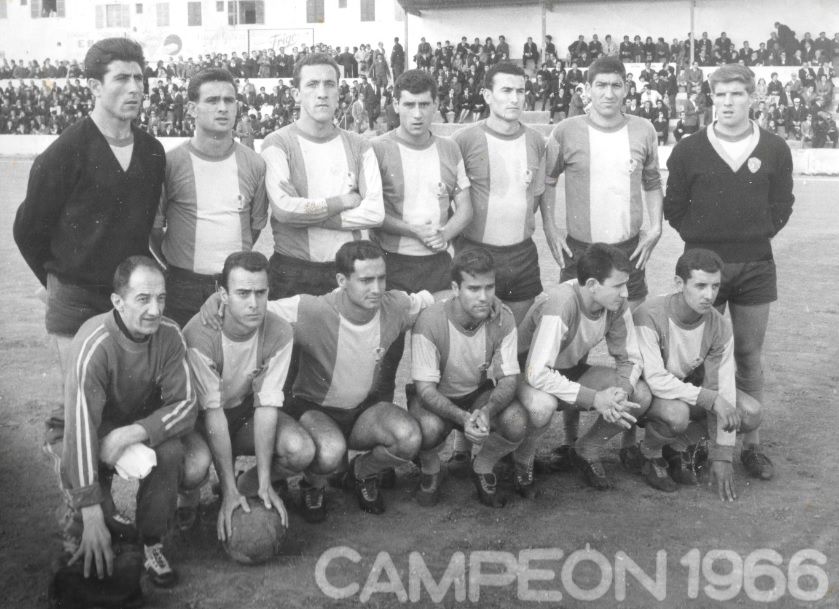 Equip de la UD Mahón de la temporada 1965-1966. Font: arxiu família Roy
