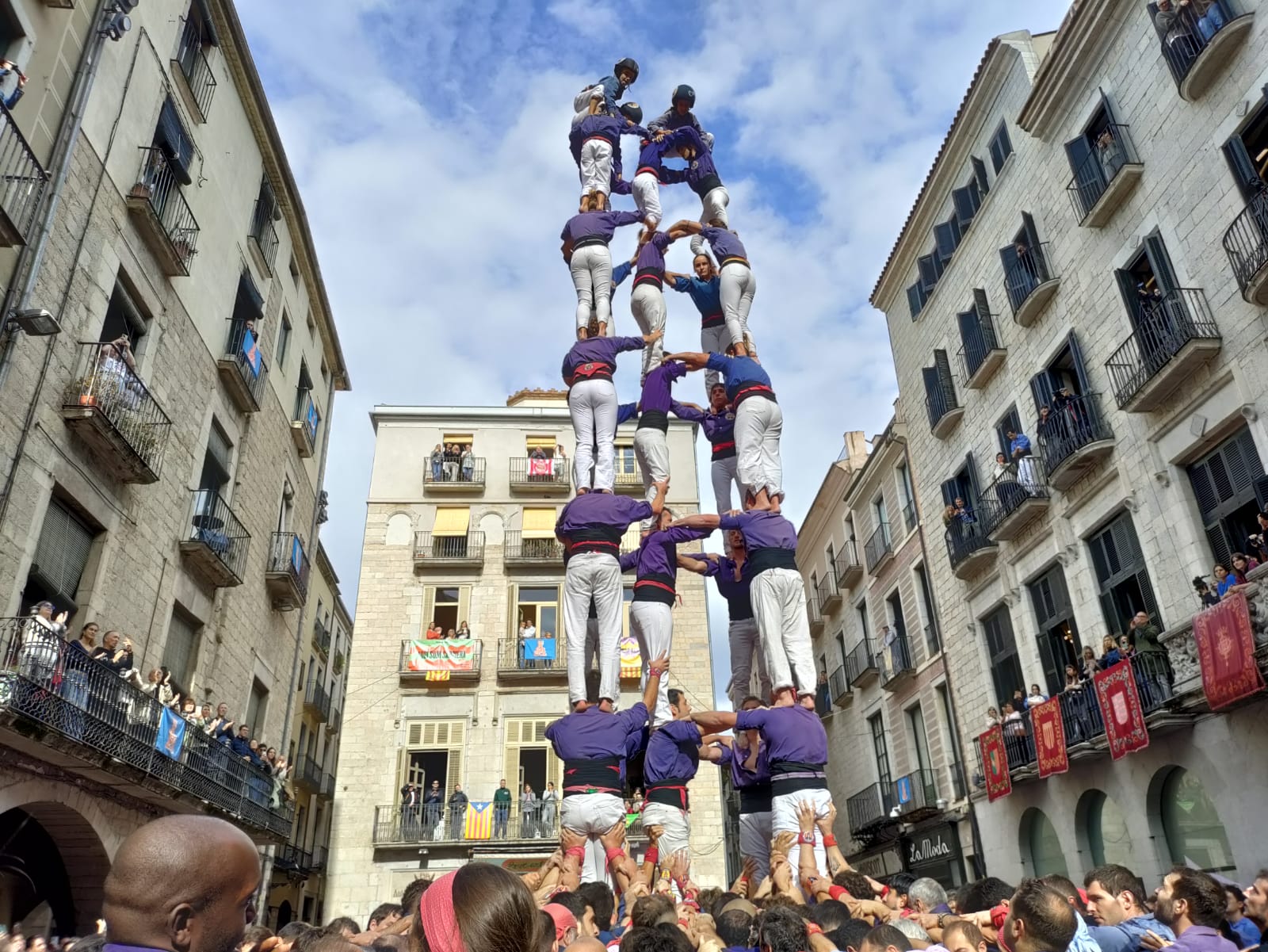 5 de 8 dels Capgrossos a Girona. Foto: E. Casanova 5 de 8 dels Capgrossos a Girona. Foto: E. Casanova