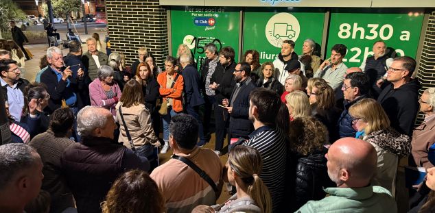 Trobada veïnal a la plaça de la Coca de Mataró