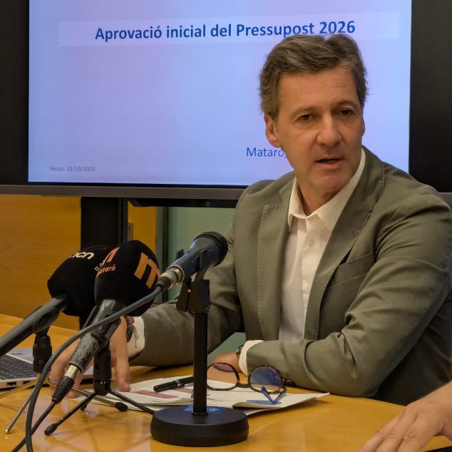 Miquel Àngel Vadell presentant el pressupost, amb les seves inversions. Miquel Àngel Vadell presentant el pressupost, amb les seves inversions.