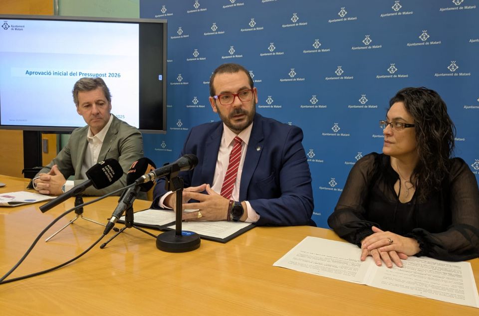 Vadell, Bote i Martínez, presentant el pressupost