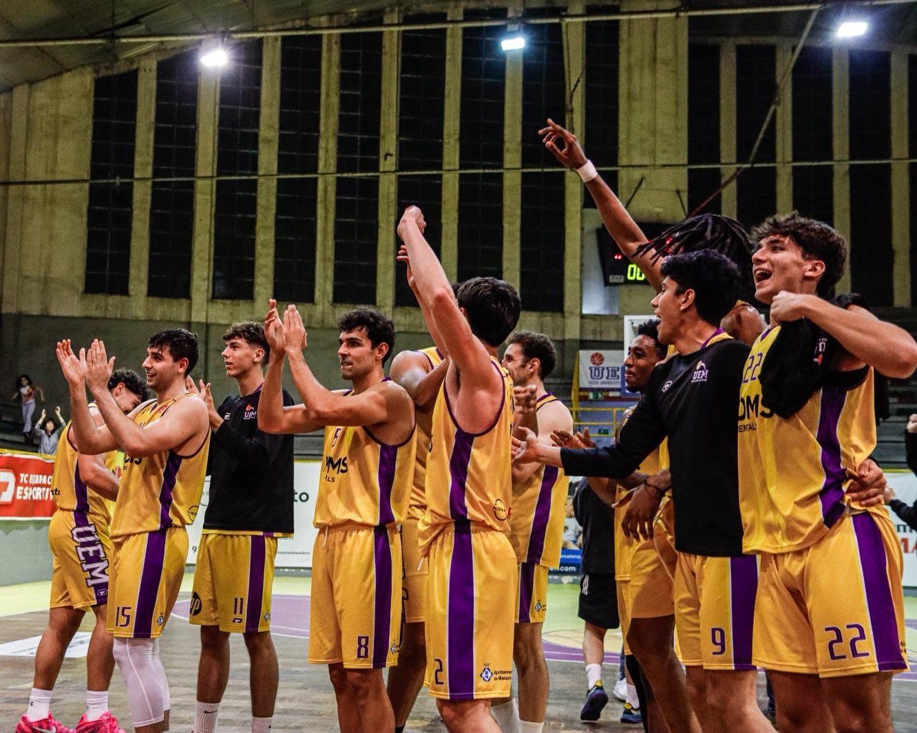 Alegria després de guanyar el líder.