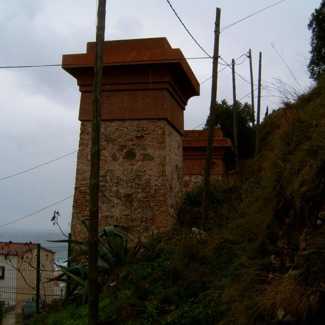 Detall de l'embocadura nord del túnel Detall de l'embocadura nord del túnel