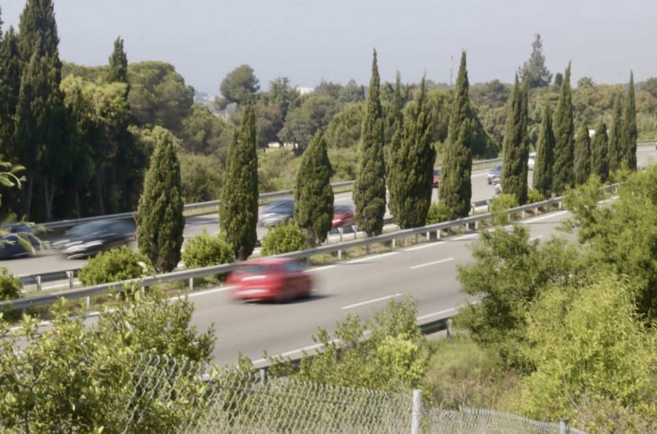 La C32 a su paso por Canet de Mar, que no tendrá nuevos accesos. Foto: ACN