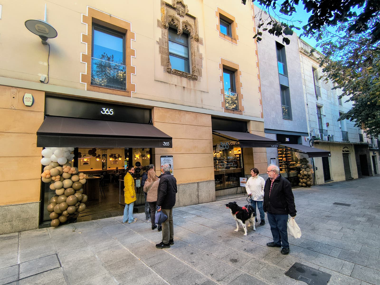La nova cafeteria i forn de pa 365 de La Riera de Mataró. Foto: V. B. 