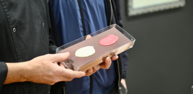 Detall del torró d'autor 2025 de Patisseria Uñó.Foto: R. Gallofré