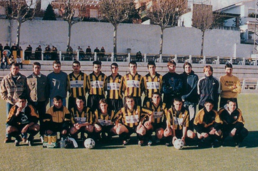 Juvenil A del CE Mataró que es va proclamar campió de Catalunya l'any 1999. Iván Palanco apareix ajupit, el quart per l'esquerra