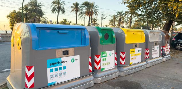Nous contenidors a l'Avinguda Maresme. Foto: R.Gallofré Nous contenidors a l'Avinguda Maresme. Foto: R.Gallofré