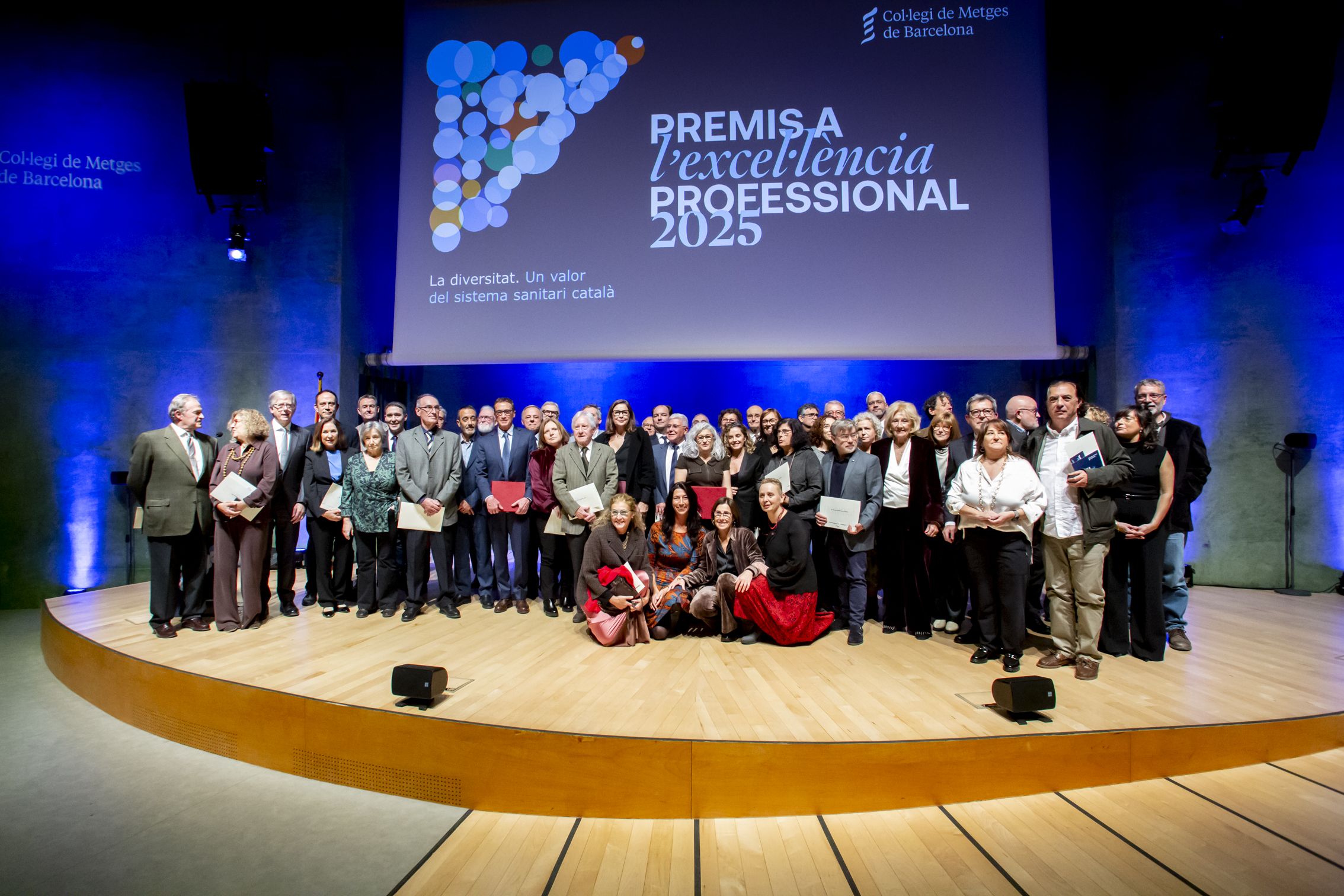 Foto de grup dels Premis Excel·lència CoMB 2025