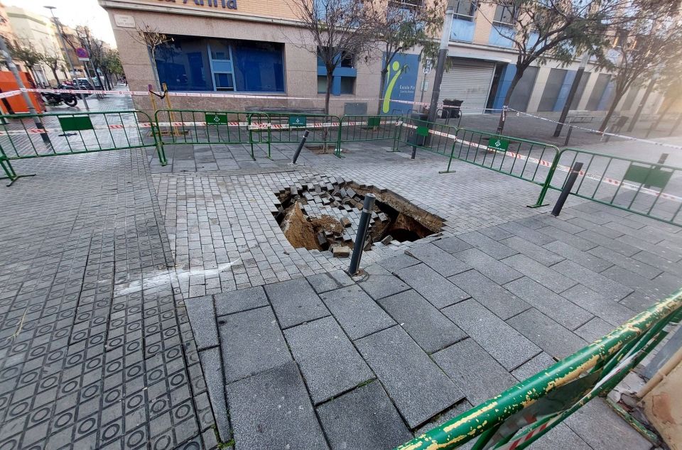 Una altra imatge de l'esvoranc aparegut diumenge al matí