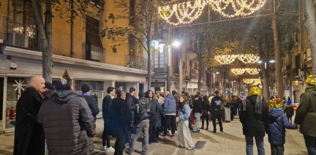 Haciendo cola para entrar a la Oca