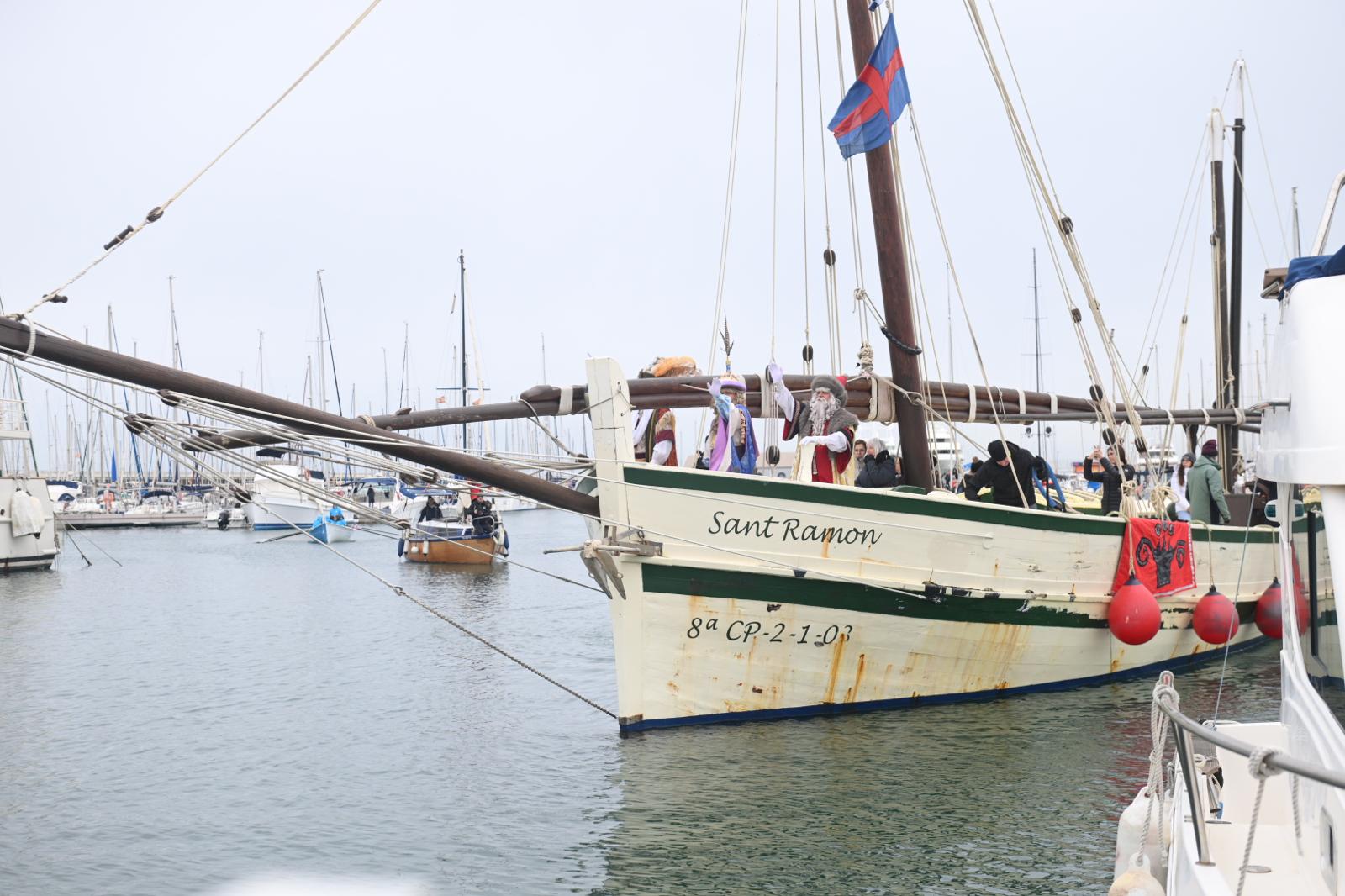Arribada dels Reis d'Orient al Port de Mataró. Foto: R. Gallofré Arribada dels Reis d'Orient al Port de Mataró. Foto: R. Gallofré