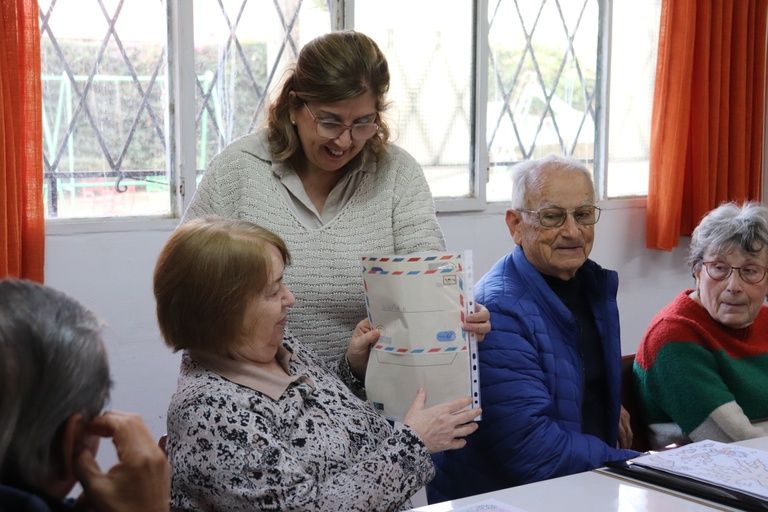 Gent gran de Pineda participant en el projecte