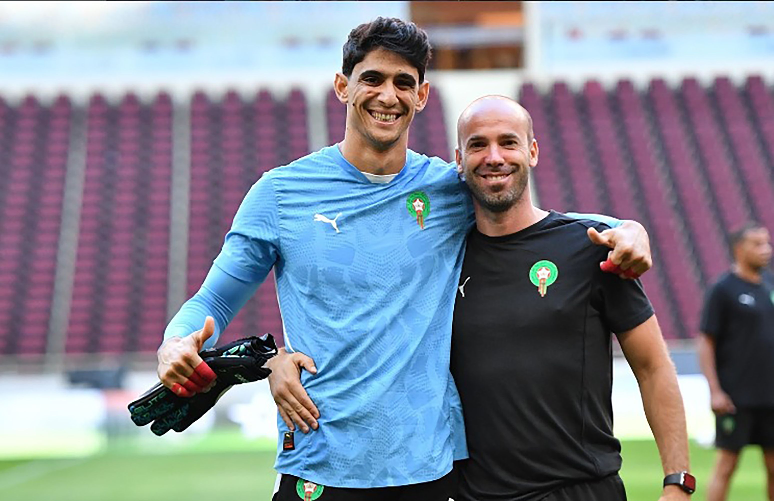 Omar Harrak amb el 'seu' porter, Bono