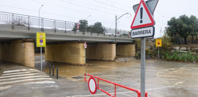 El pas tancat a les rieres. Foto: R.Gallofré