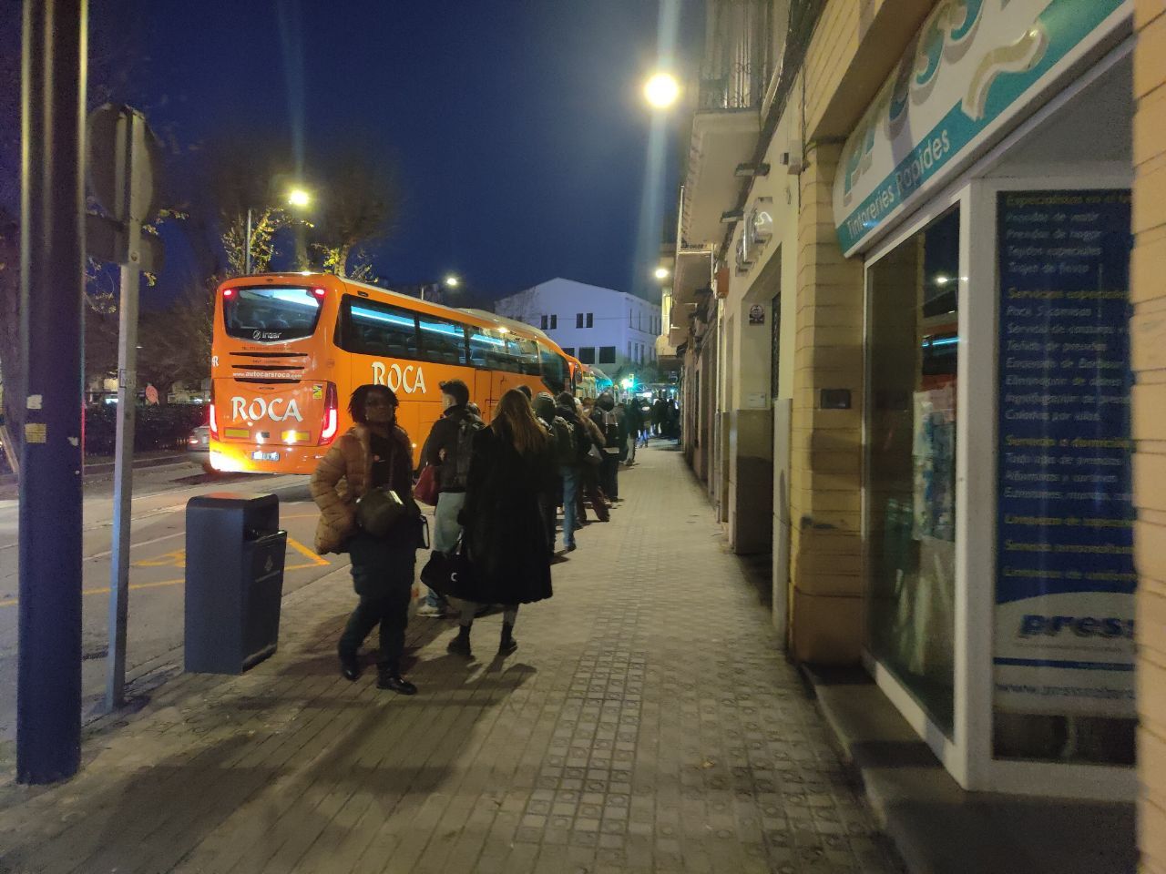 Cues per agafar el bus a Barcelona en hora punta