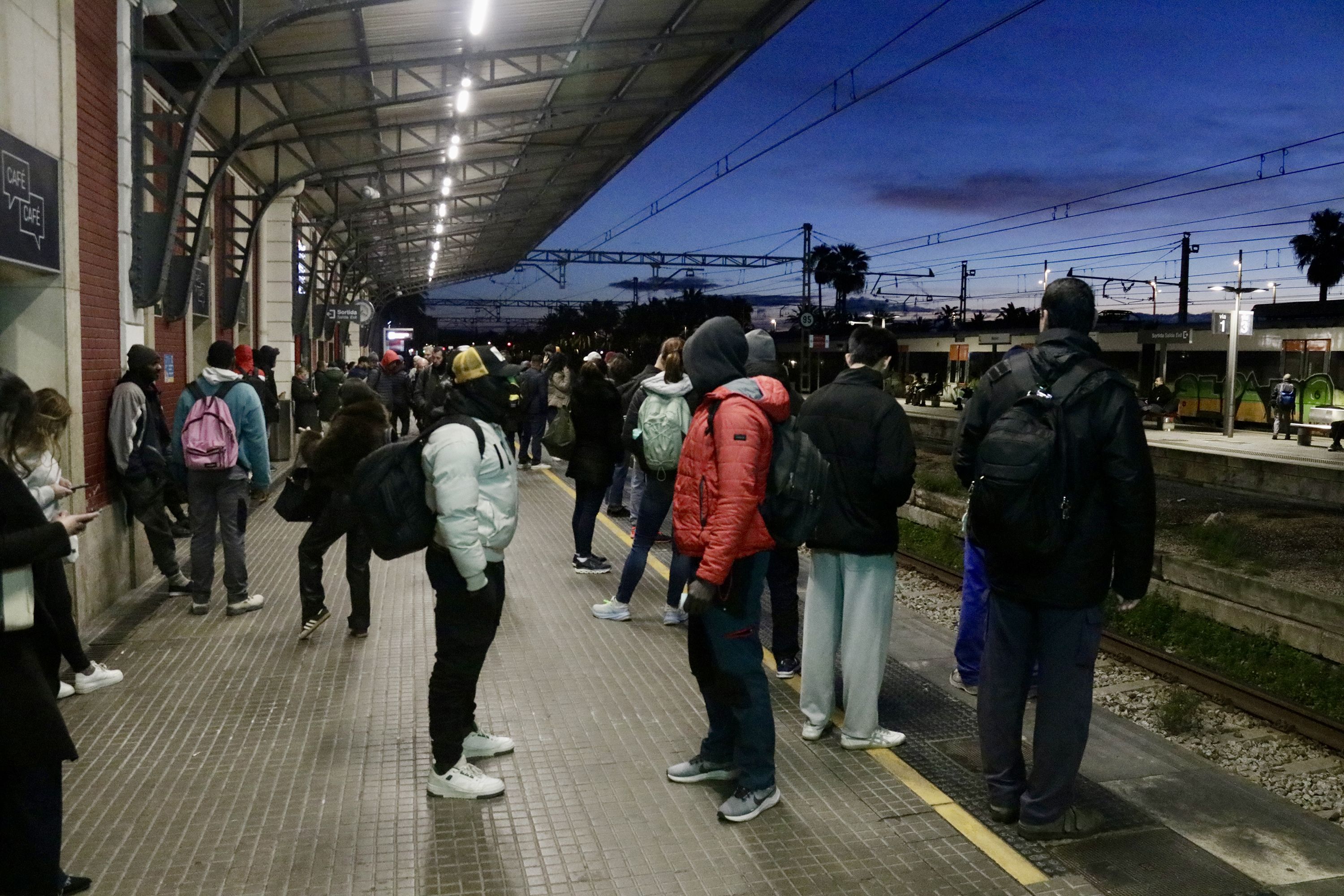 Els passatgers, les víctimes altre cop de Rodalies. Foto. ACN
