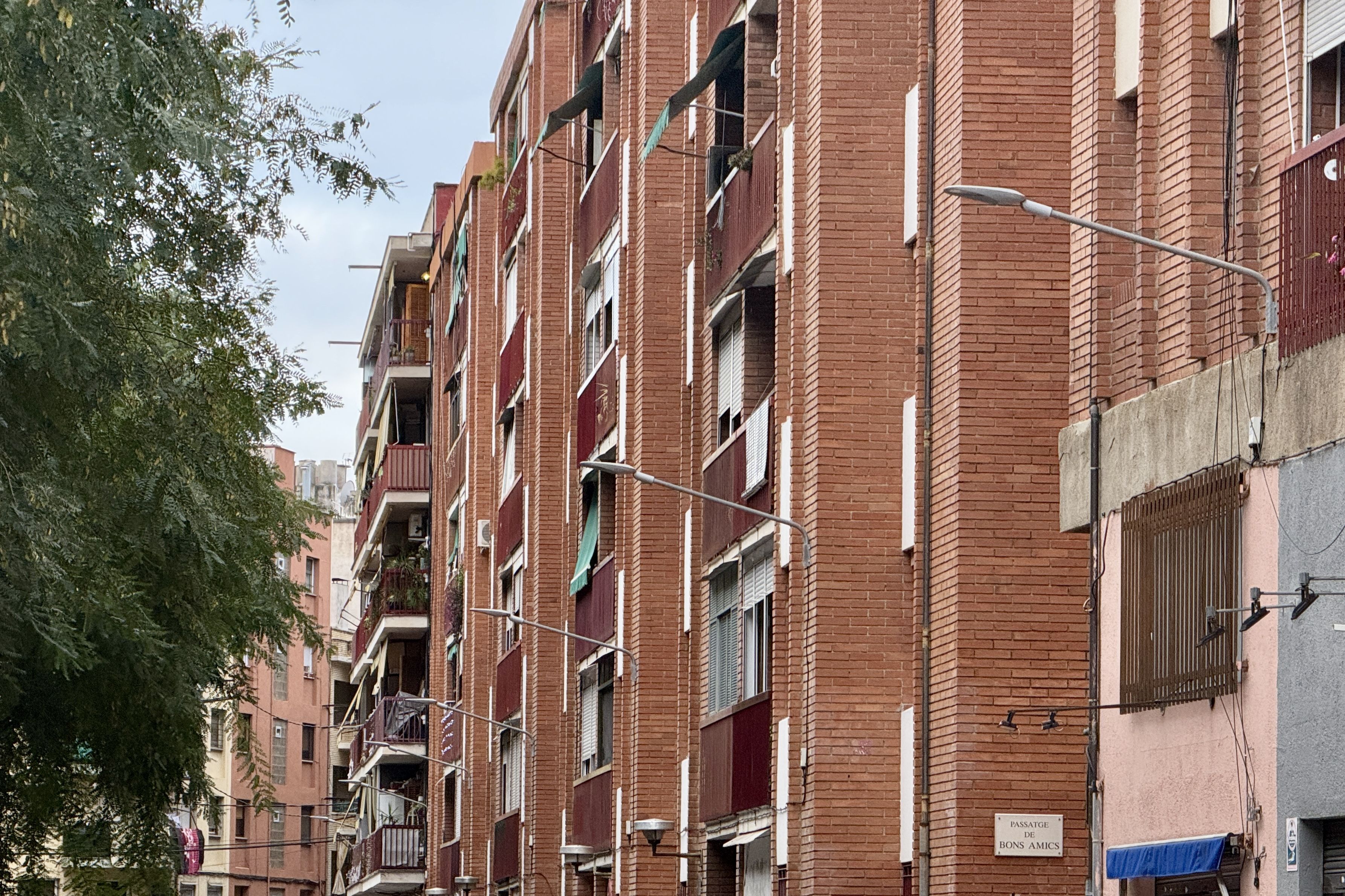 Un bloc de pisos al barri de Cerdanyola de Mataró. Foto: ACN Un bloc de pisos al barri de Cerdanyola de Mataró. Foto: ACN
