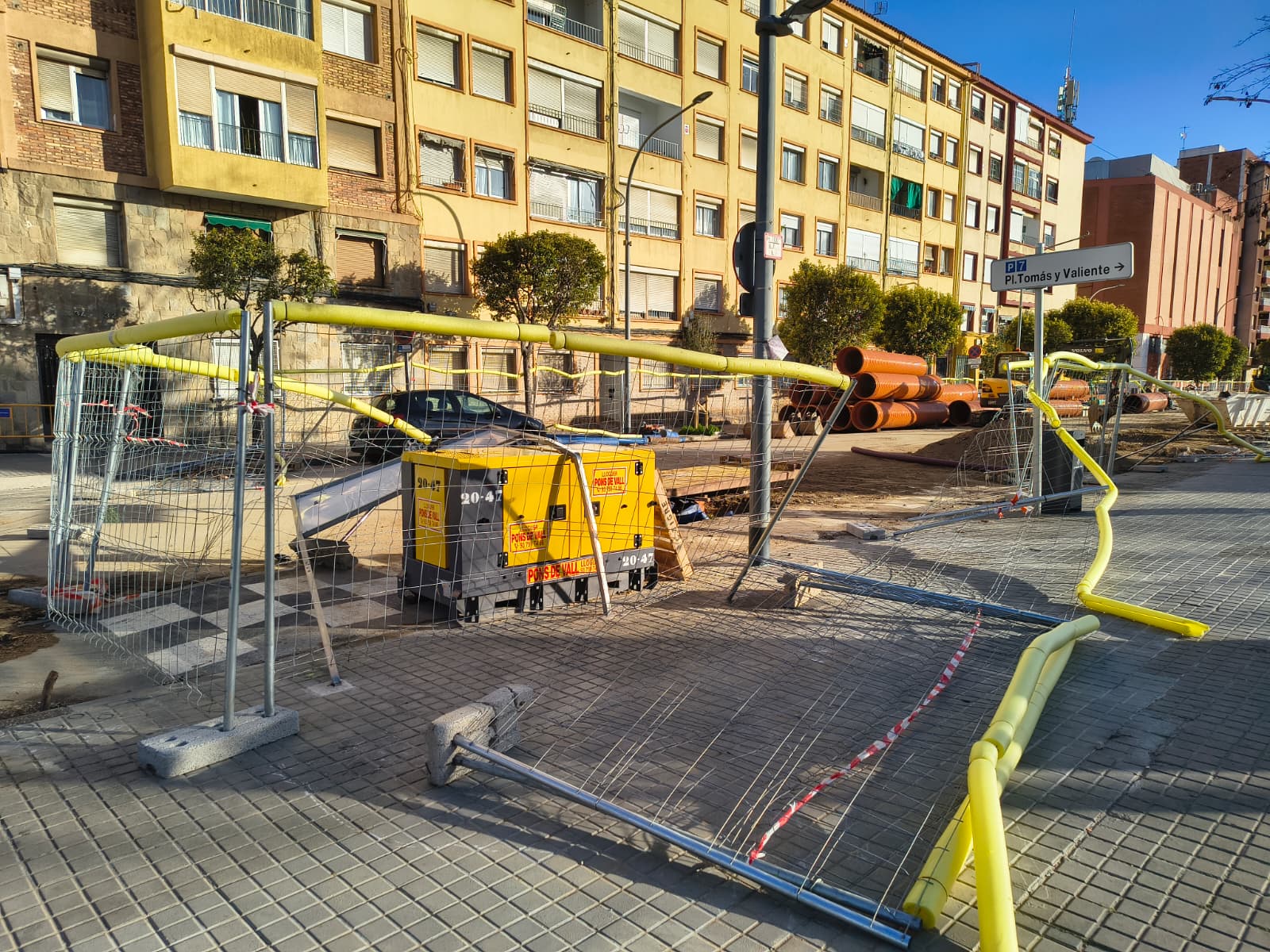Les obres del Camí del Mig, també tocades. Les obres del Camí del Mig, també tocades.