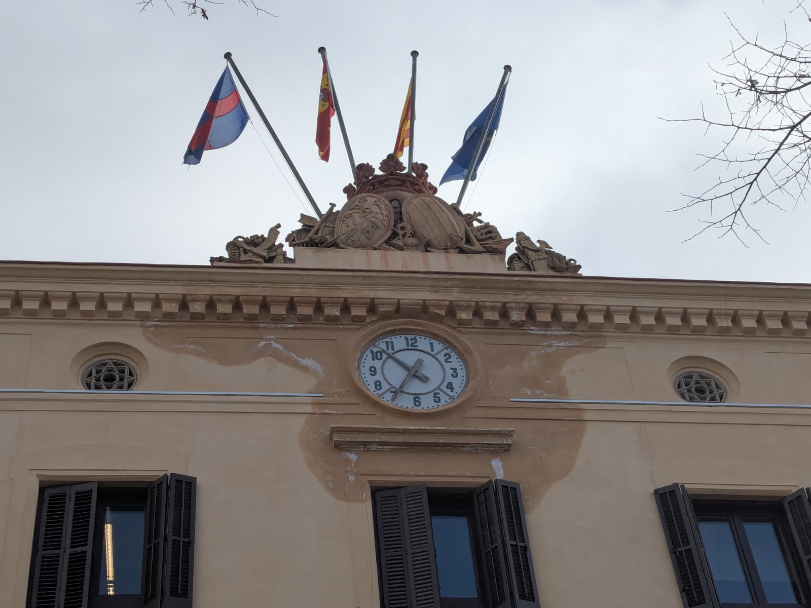 La taca a l'Ajuntament de Mataró