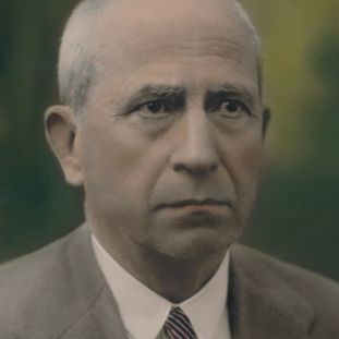 Josep Abril. Font: portada del llibre Colomer Rovira, Margarida (2018). Josep Abril. Alcalde de Mataró afusellat pel franquisme. Fundació Josep Irla