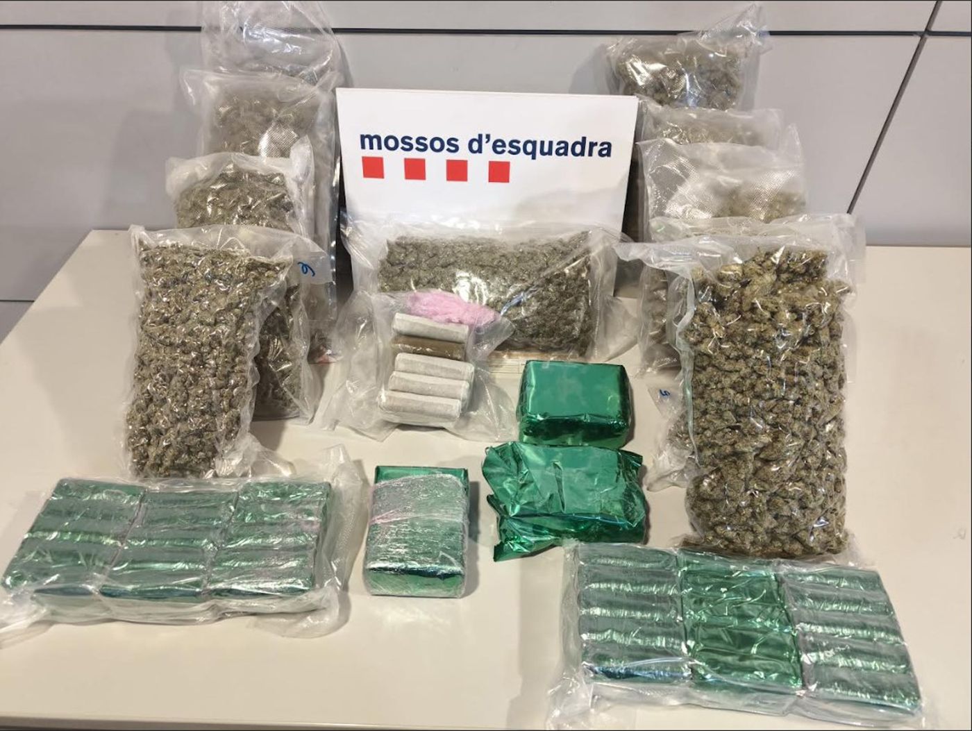 Droga decomissada al veí de Mataró. Foto: Mossos