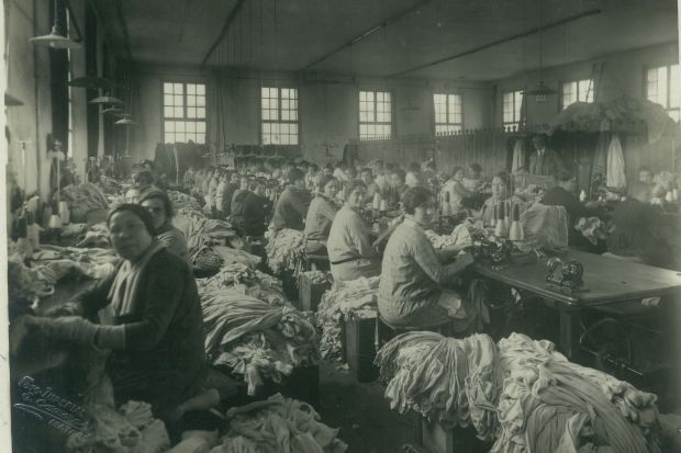 La dona al món industrial