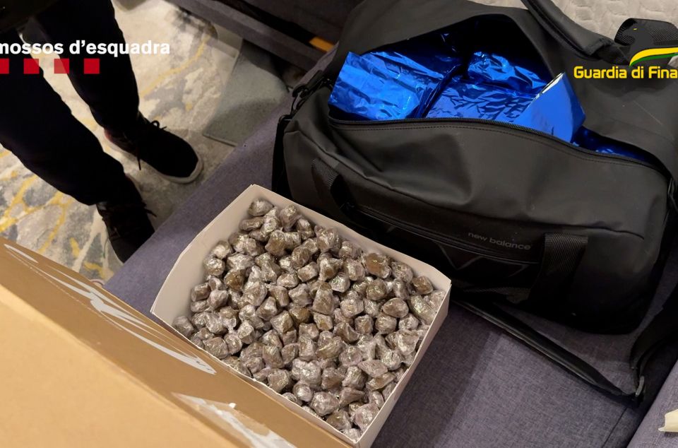 2ca3871b af48 4498 a418 2ba3e493e8d0 2ca3871b af48 4498 a418 2ba3e493e8d0