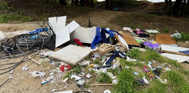 Los vertidos incontrolados, una lacra en Mataró. Foto: ACN