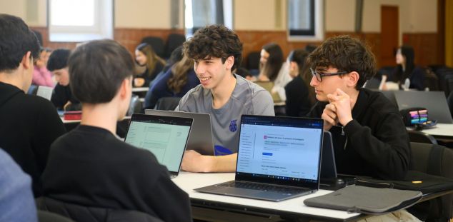 Treballant a l'aula als Salesians Mataró. Foto: R.Gallofré Treballant a l'aula als Salesians Mataró. Foto: R.Gallofré