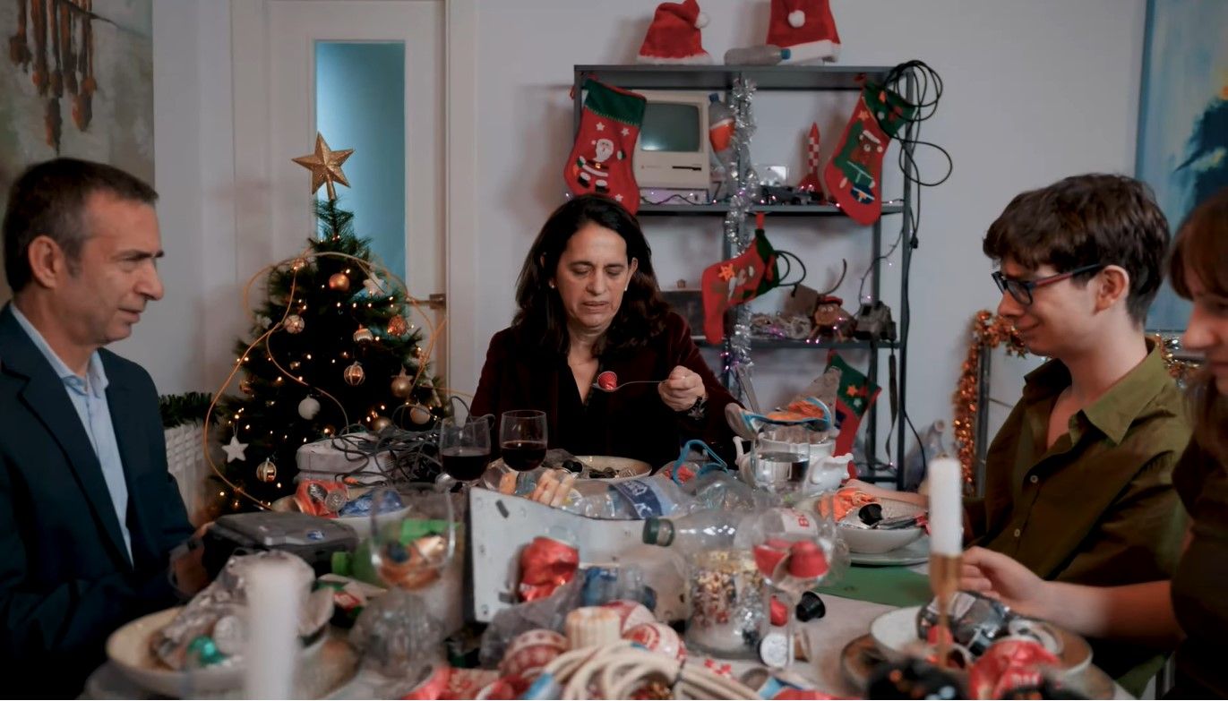 Fotograma de uno de los vídeos de la campaña