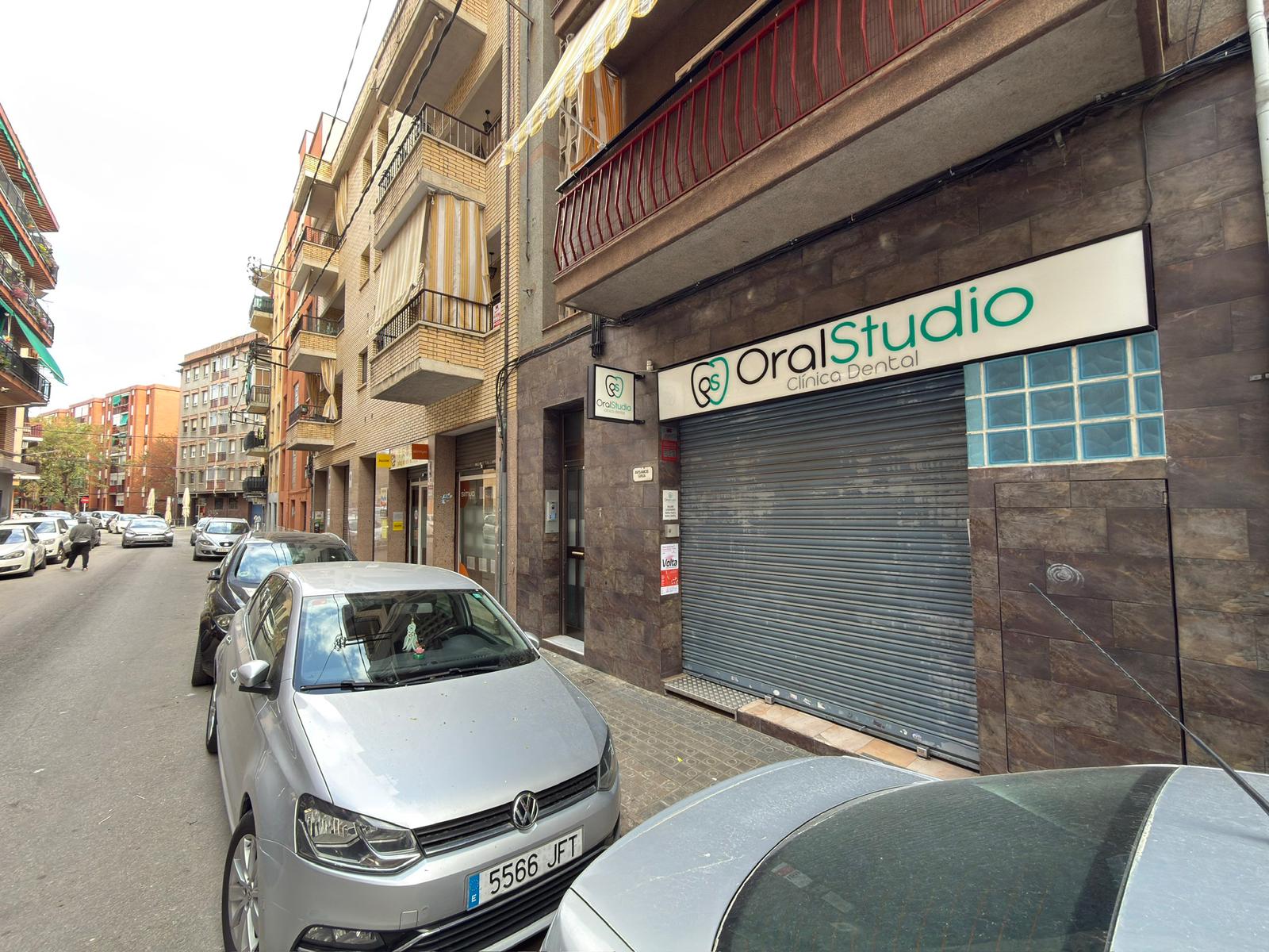 Clínica dental OralStudio, que ha tancat portes de manera sobtada. Foto: R. Gallofré