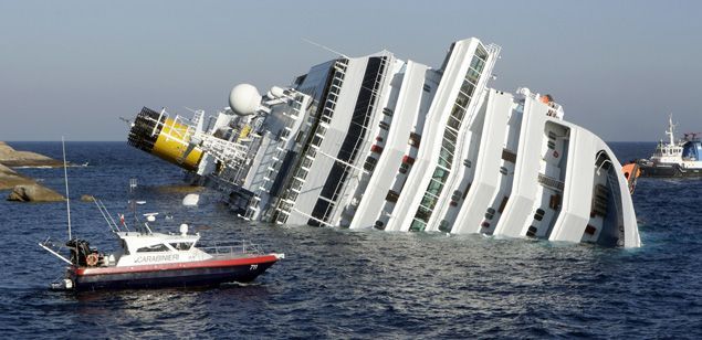 El crucero ha naufragado ante la costa de la Toscana, cerca de la Isla del Giglio, en Italia. El crucero ha naufragado ante la costa de la Toscana, cerca de la Isla del Giglio, en Italia.