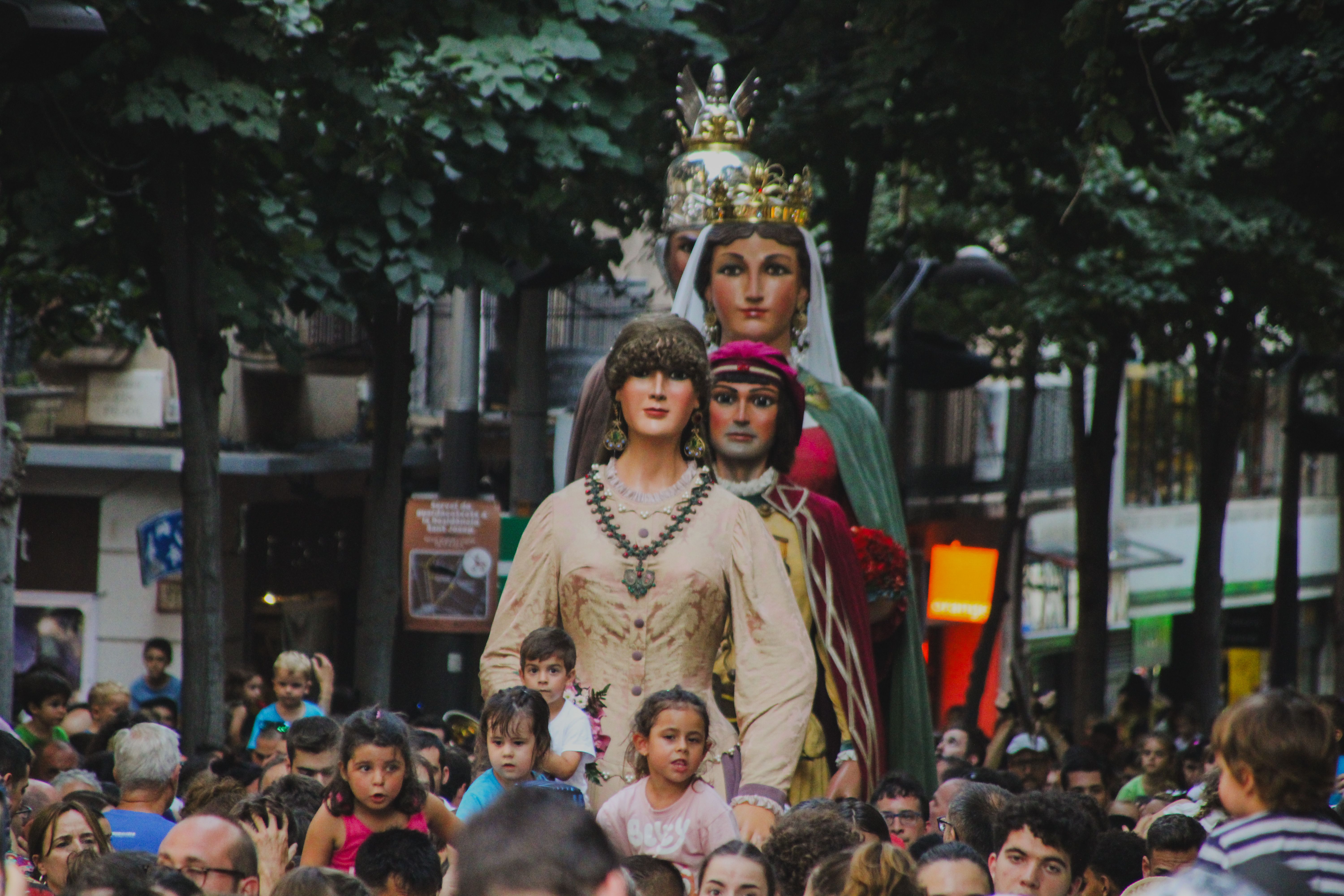 La Família Robafaves torna al carrer. Foto: Iker Morera