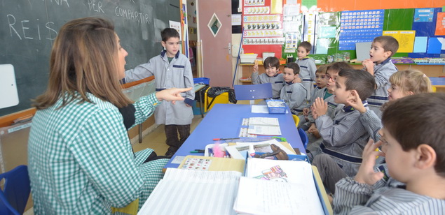 Alumnes en una classe a Santa Anna