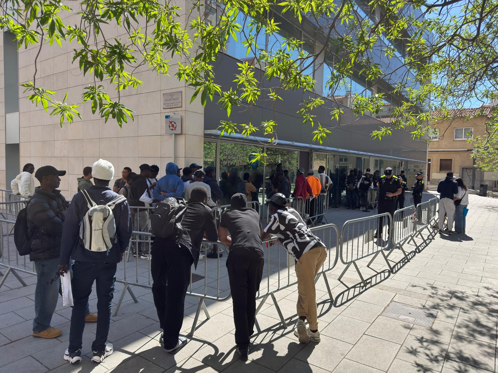 Gambians al centre cívic Pla d'en Boet de Mataró. Foto: R. Gallofré